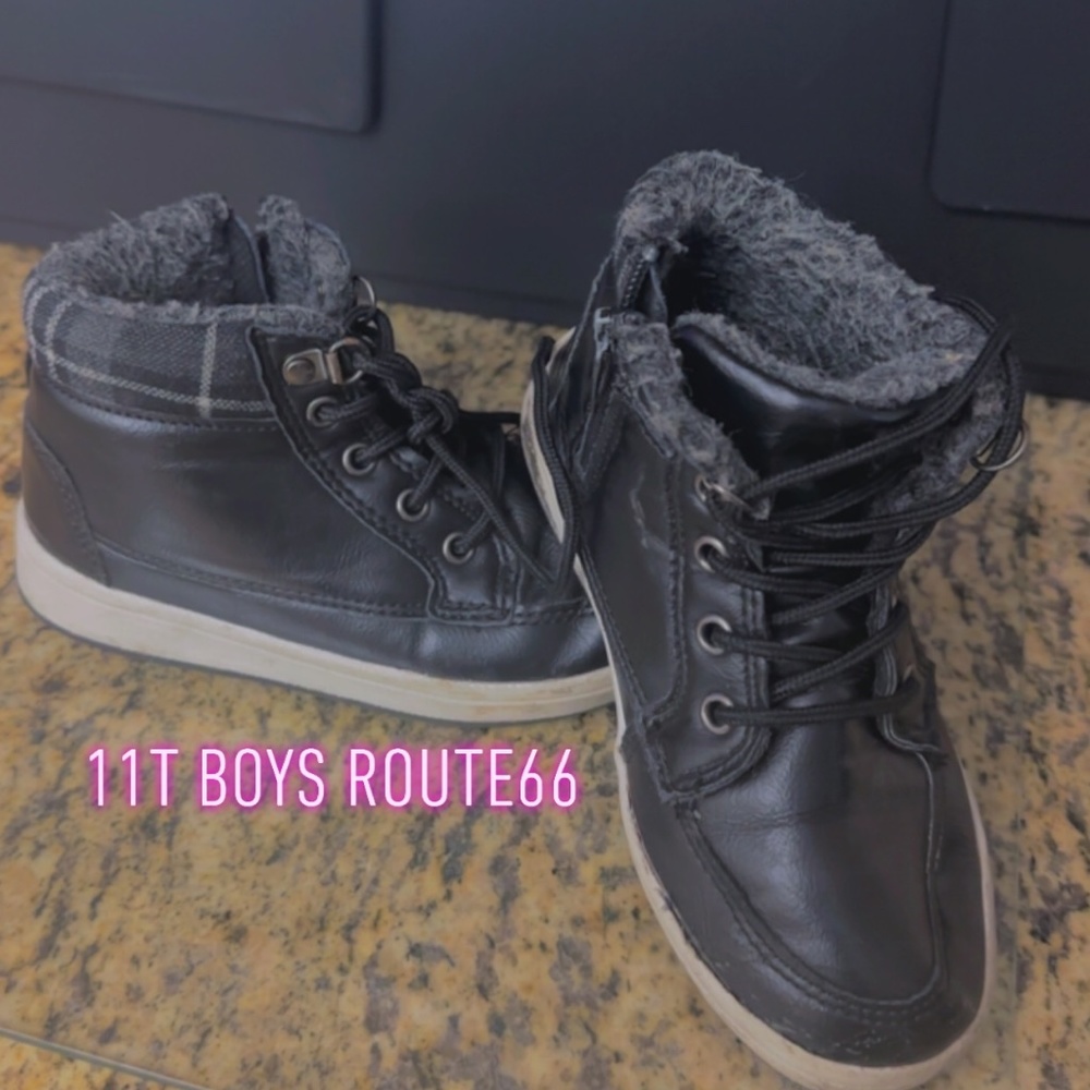 Boys Black ankle boots